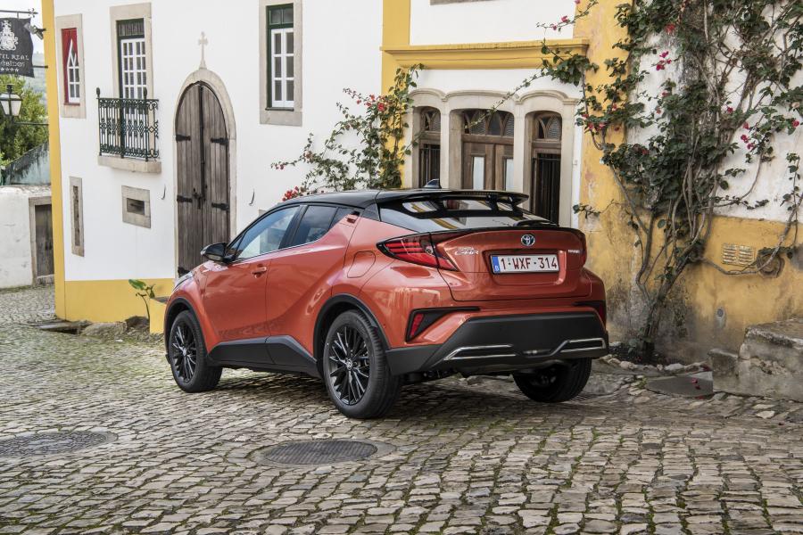  Toyota C-HR Hybrid 2019 года  (WW) (фото 37 из 174)